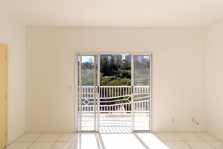 Apartamento para alugar com 96m², 3 quartos e 1 vaga Apartamento para alugar com 96m², 3 quartos e 1 vagaSalas