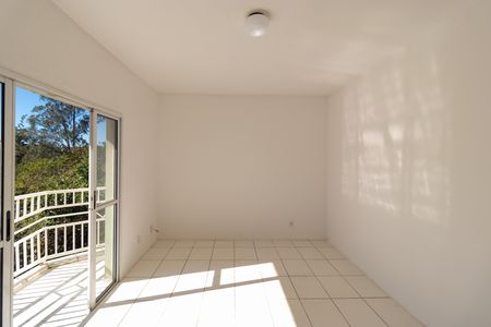 Apartamento para alugar com 96m², 3 quartos e 1 vaga Apartamento para alugar com 96m², 3 quartos e 1 vagaSalas