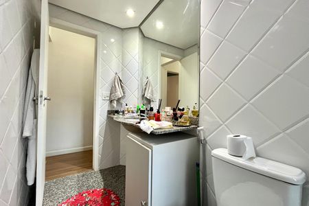 Apartamento à venda com 95m², 3 quartos e 2 vagas Apartamento à venda com 95m², 3 quartos e 2 vagasBanheiro Corredor
