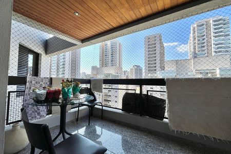 Apartamento à venda com 95m², 3 quartos e 2 vagas Apartamento à venda com 95m², 3 quartos e 2 vagasVaranda