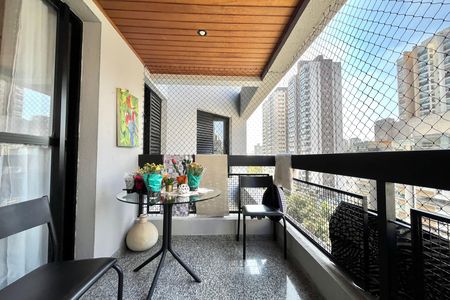 Apartamento à venda com 95m², 3 quartos e 2 vagas Apartamento à venda com 95m², 3 quartos e 2 vagasVaranda
