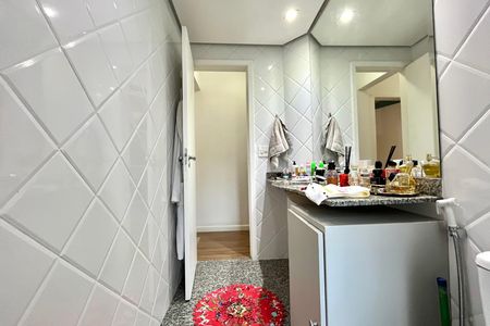 Apartamento à venda com 95m², 3 quartos e 2 vagas Apartamento à venda com 95m², 3 quartos e 2 vagasBanheiro Corredor