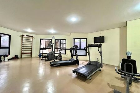 Apartamento à venda com 95m², 3 quartos e 2 vagas Apartamento à venda com 95m², 3 quartos e 2 vagasÁrea comum - Academia