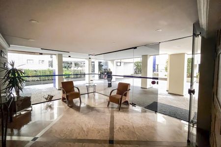 Apartamento à venda com 71m², 3 quartos e 1 vaga Apartamento à venda com 71m², 3 quartos e 1 vagaHall social