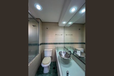 Apartamento à venda com 71m², 3 quartos e 1 vaga Apartamento à venda com 71m², 3 quartos e 1 vagaBanheito da Suite