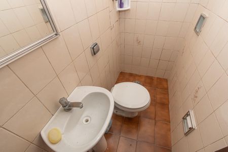 Casa à venda com 160m², 3 quartos e 3 vagasBanheiro Social 