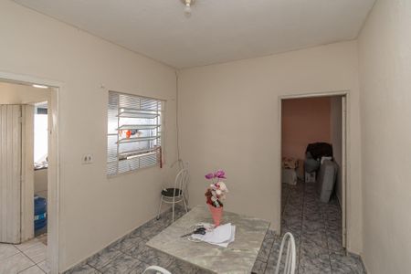 Casa à venda com 160m², 3 quartos e 3 vagasSala Casa dos Fundos