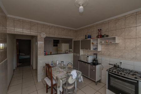 Casa à venda com 160m², 3 quartos e 3 vagasCozinha 