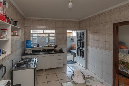 Casa à venda com 160m², 3 quartos e 3 vagasCozinha 