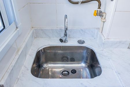Apartamento à venda com 44m², 2 quartos e sem vaga Apartamento à venda com 44m², 2 quartos e sem vagaCozinha e Área de Serviço