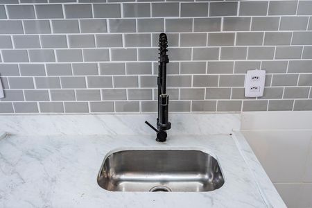 Apartamento à venda com 44m², 2 quartos e sem vaga Apartamento à venda com 44m², 2 quartos e sem vagaCozinha e Área de Serviço