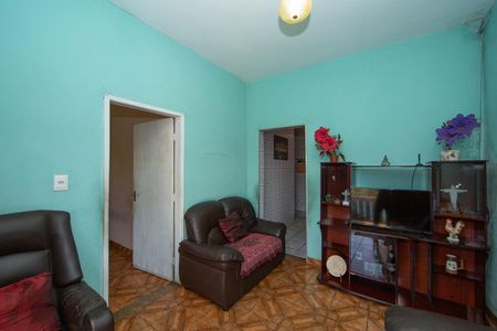 Casa à venda com 392m², 4 quartos e 4 vagasSALA