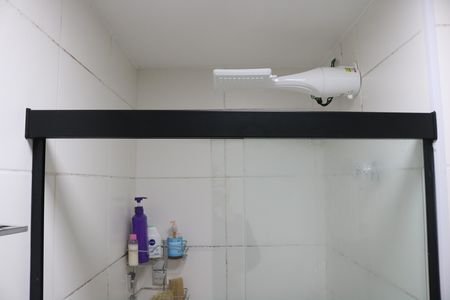 Banheiro de apartamento à venda com 1 quarto, 27m² em Barra Funda, São Paulo