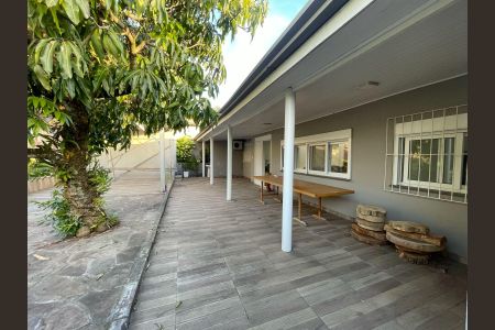Casa à venda com 370m², 4 quartos e 4 vagas