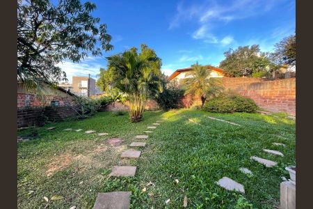 Casa à venda com 370m², 4 quartos e 4 vagas