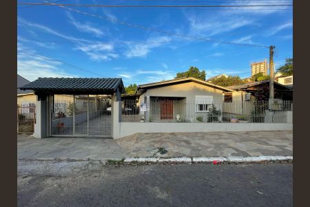 Casa à venda com 370m², 4 quartos e 4 vagas Casa à venda com 370m², 4 quartos e 4 vagasFachada - Placa instalada em 17/06/2026 com o código VZOE-317