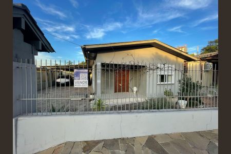 Casa à venda com 370m², 4 quartos e 4 vagas Casa à venda com 370m², 4 quartos e 4 vagasPlaca instalada em 17/06/2026 com o código VZOE-317