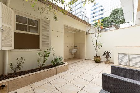 Casa para alugar com 128m², 3 quartos e 2 vagasQuintal