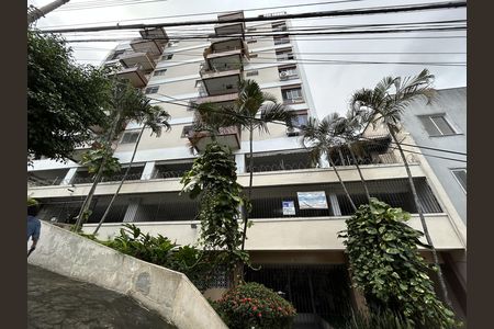 Apartamento para alugar com 57m², 2 quartos e 1 vagaFachada + placa