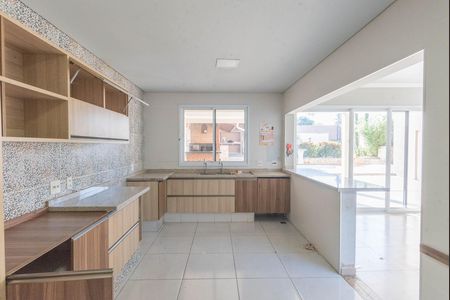 Casa para alugar com 220m², 3 quartos e 4 vagas Casa para alugar com 220m², 3 quartos e 4 vagasCozinha