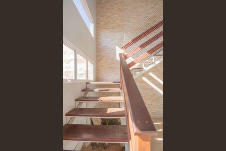 Casa para alugar com 220m², 3 quartos e 4 vagas Casa para alugar com 220m², 3 quartos e 4 vagasSala