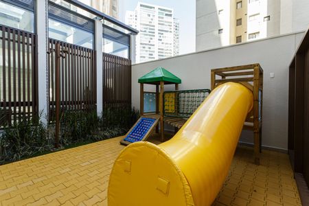Apartamento à venda com 372m², 4 quartos e 5 vagasÁrea comum - Playground