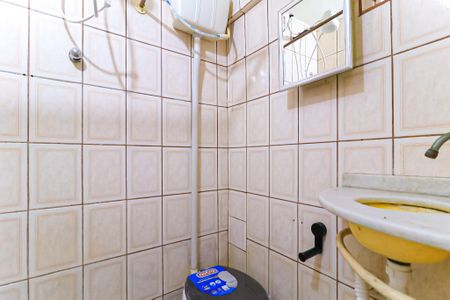Banheiro de casa para alugar com 1 quarto, 55m² em Todos Os Santos, Rio de Janeiro