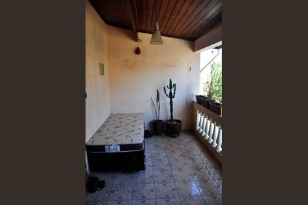 Casa à venda com 340m², 2 quartos e 3 vagas Casa à venda com 340m², 2 quartos e 3 vagasDetalhe - Varanda