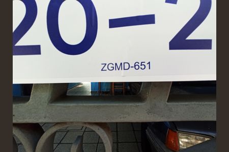 Casa à venda com 340m², 2 quartos e 3 vagas Casa à venda com 340m², 2 quartos e 3 vagasPlaca instalada em 17/06, cód. ZGMD-651