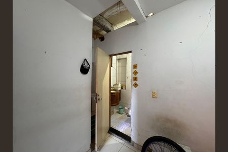 Casa à venda com 420m², 2 quartos e 2 vagas Casa à venda com 420m², 2 quartos e 2 vagasSuíte