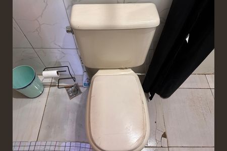 Casa à venda com 420m², 2 quartos e 2 vagas Casa à venda com 420m², 2 quartos e 2 vagasSuíte - Banheiro