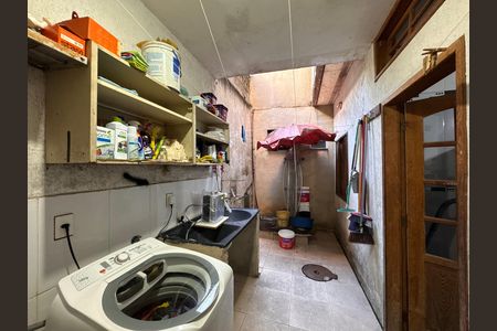 Casa à venda com 420m², 2 quartos e 2 vagas Casa à venda com 420m², 2 quartos e 2 vagasÁrea de Serviço