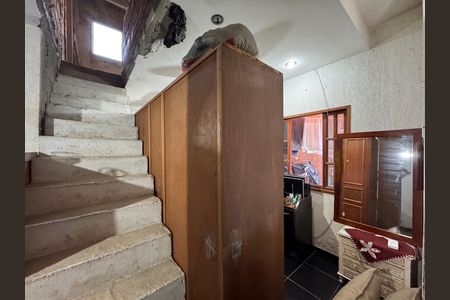 Casa à venda com 420m², 2 quartos e 2 vagas Casa à venda com 420m², 2 quartos e 2 vagasSala