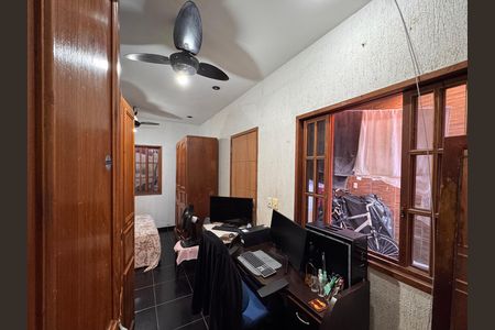 Casa à venda com 420m², 2 quartos e 2 vagas Casa à venda com 420m², 2 quartos e 2 vagasQuarto