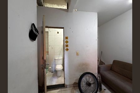 Casa à venda com 420m², 2 quartos e 2 vagas Casa à venda com 420m², 2 quartos e 2 vagasSuíte