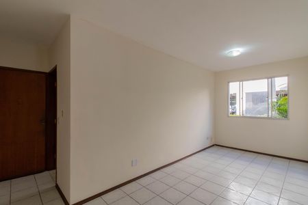 Sala de apartamento para alugar com 2 quartos, 56m² em Jardim Cocaia, Guarulhos