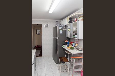 Cozinha e Área de Serviço de apartamento para alugar com 2 quartos, 64m² em Vila Nivi, São Paulo