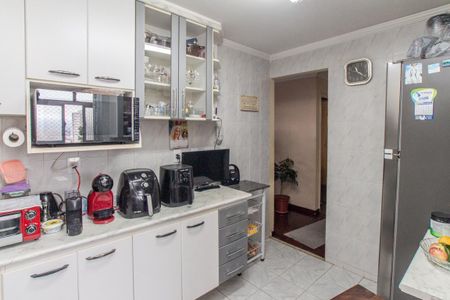 Cozinha e Área de Serviço de apartamento para alugar com 2 quartos, 64m² em Vila Nivi, São Paulo