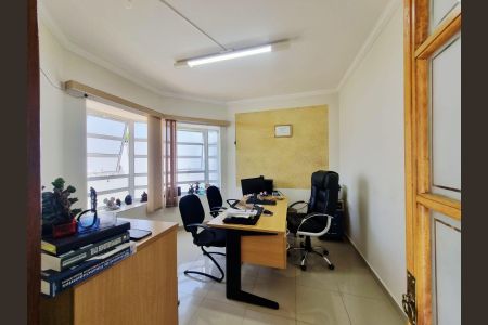Casa de condomínio à venda com 465m², 3 quartos e 3 vagas Casa de condomínio à venda com 465m², 3 quartos e 3 vagascomodo