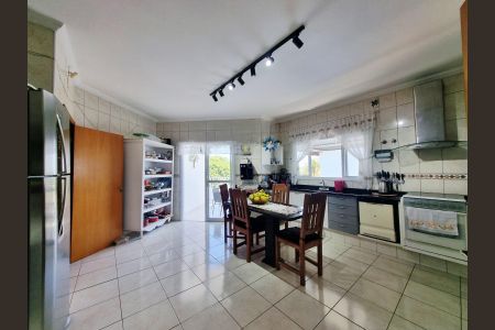 Casa de condomínio à venda com 465m², 3 quartos e 3 vagas Casa de condomínio à venda com 465m², 3 quartos e 3 vagasCozinha