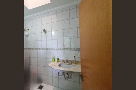 Casa de condomínio à venda com 465m², 3 quartos e 3 vagas Casa de condomínio à venda com 465m², 3 quartos e 3 vagasBanheiro 1