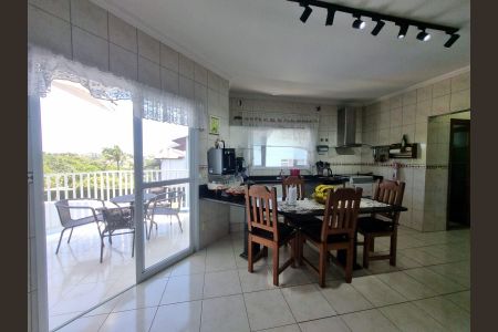Casa de condomínio à venda com 465m², 3 quartos e 3 vagas Casa de condomínio à venda com 465m², 3 quartos e 3 vagasCozinha