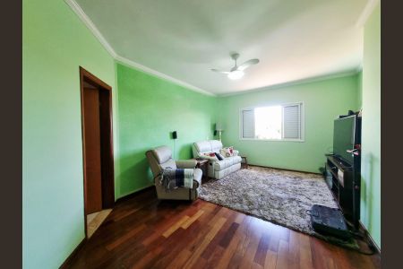 Casa de condomínio à venda com 465m², 3 quartos e 3 vagas Casa de condomínio à venda com 465m², 3 quartos e 3 vagasSala