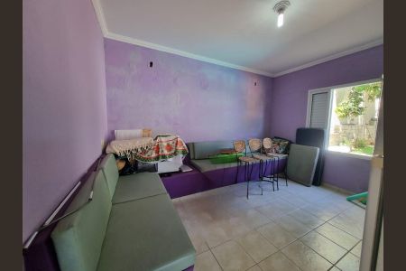 Casa de condomínio à venda com 465m², 3 quartos e 3 vagas Casa de condomínio à venda com 465m², 3 quartos e 3 vagasQuarto
