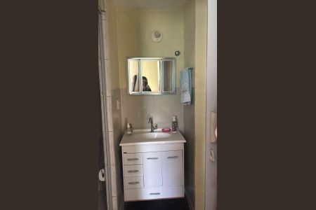 Banheiro  de apartamento à venda com 2 quartos, 51m² em Itaquera, São Paulo