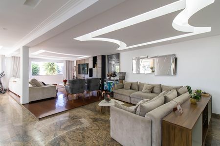 Sala de casa à venda com 4 quartos, 450m² em Vila Rosalia, Guarulhos