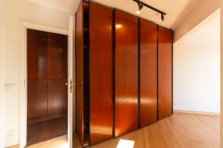 Apartamento à venda com 68m², 1 quarto e 1 vagaQuarto