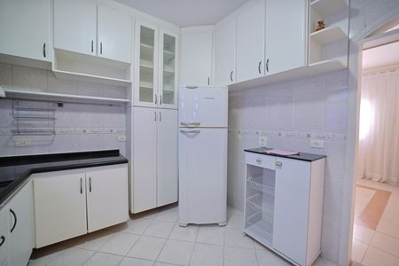 Casa para alugar com 110m², 3 quartos e 2 vagasCozinha