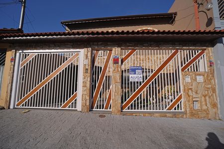 Casa para alugar com 110m², 3 quartos e 2 vagasFachada