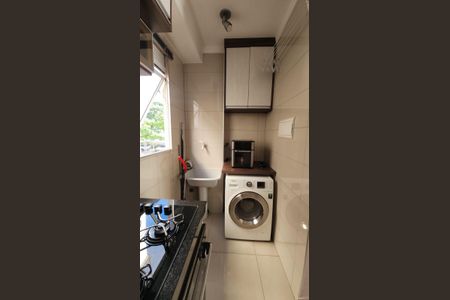 Apartamento à venda com 43m², 2 quartos e 1 vaga Apartamento à venda com 43m², 2 quartos e 1 vagaÁrea de serviço
